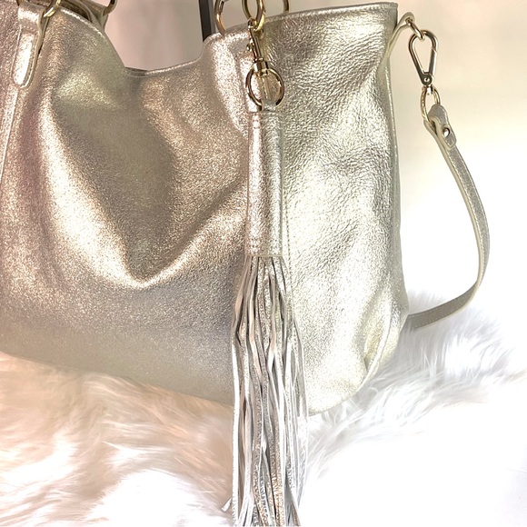 COPY - COPY - G.I.L.I. Metallic Silver Leather Satchel Bag - Picture 3 of 16